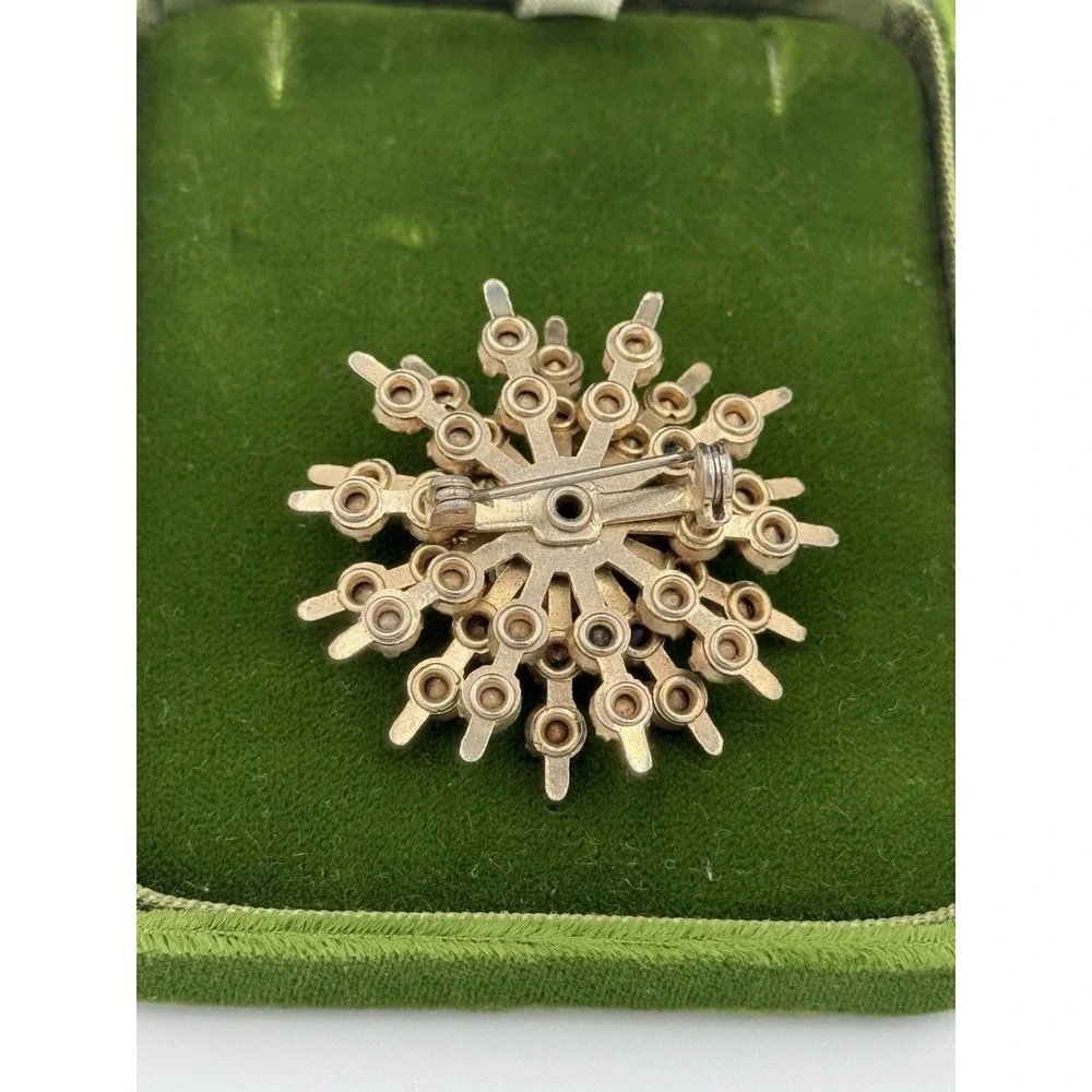 Vintage Gold Tone Starburst Broach Aqua Blue Flower Rosette Blue Rhinestone - Picture 6 of 10